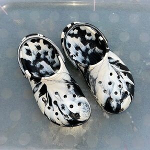 Marble Crocs Youth 11